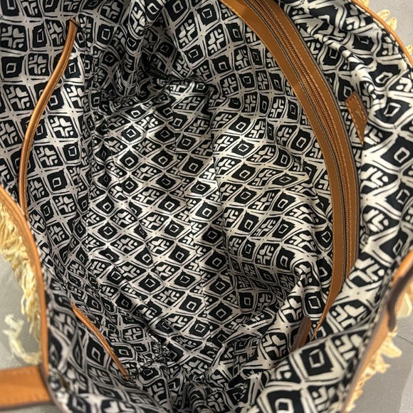 Stella & Dot Straw Tassel Riviera Tote Woven Aztec Accent Bag - Picture 5 of 8
